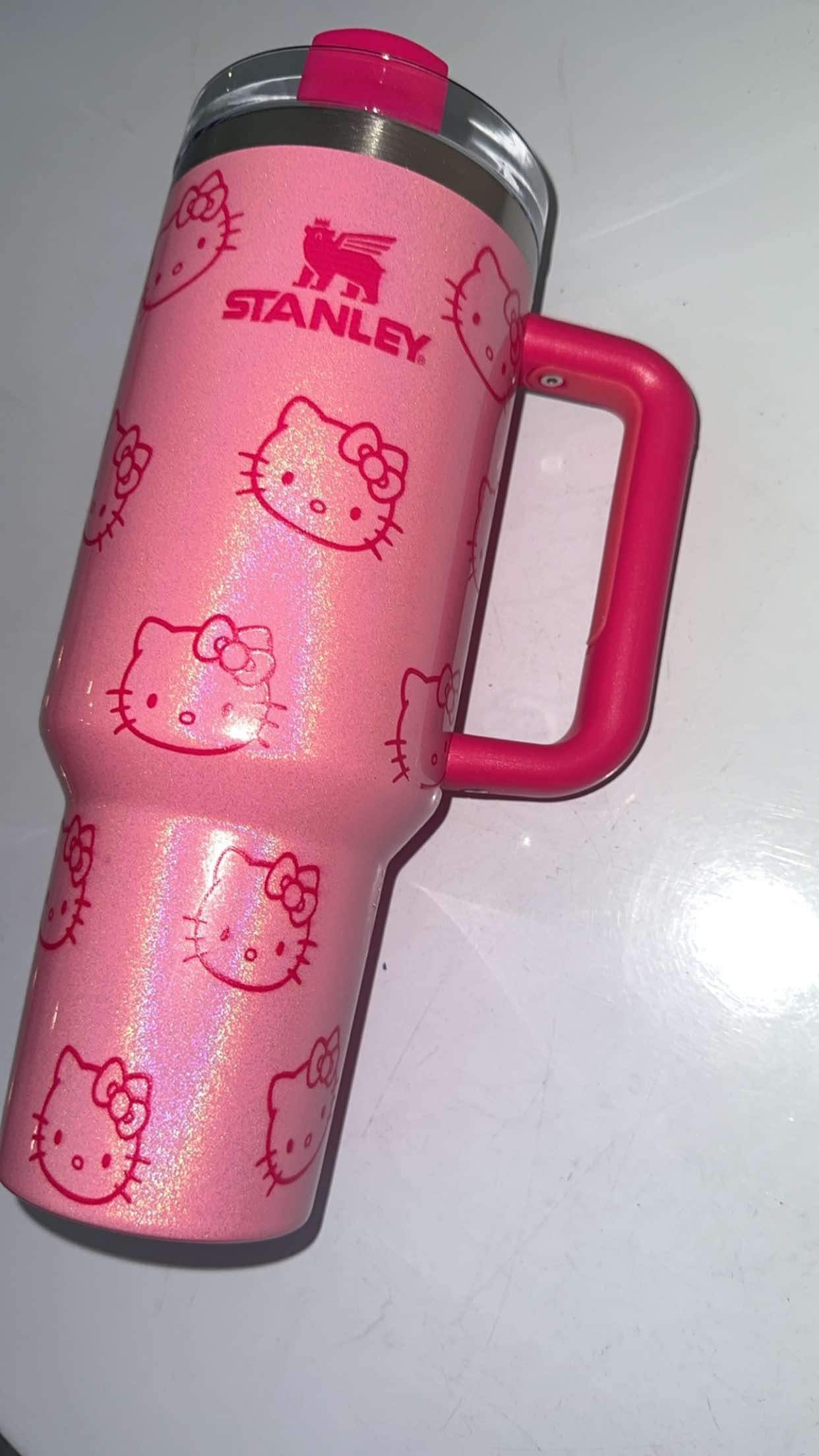 STANLEY CUP HELLO KITTY